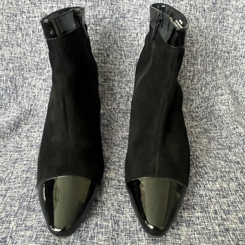 IMPO Nina black faux suede-patent toecap/accents ankle boots